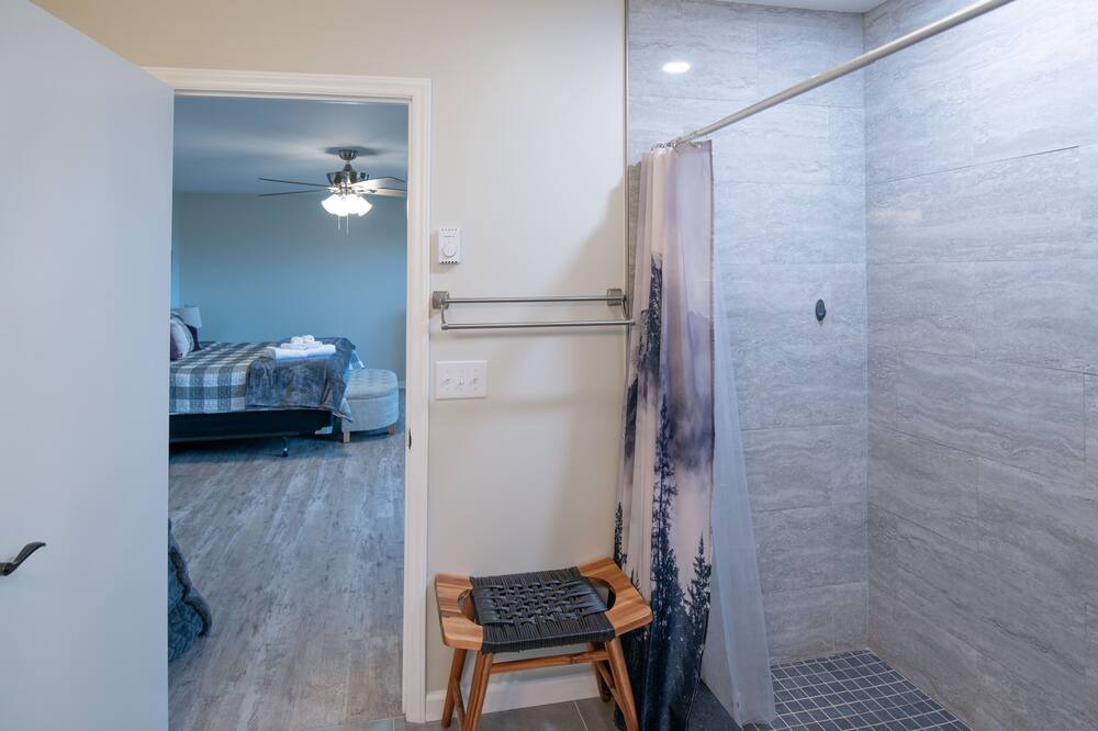 Photo of Bathroom in Beech Mountain