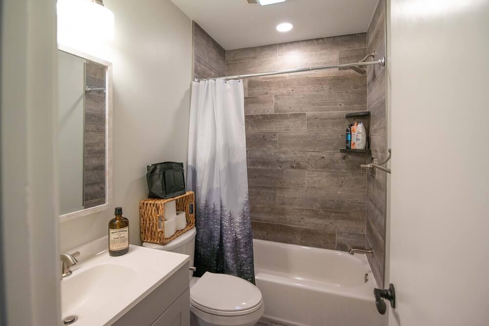 Photo of Bathroom in Beech Mountain