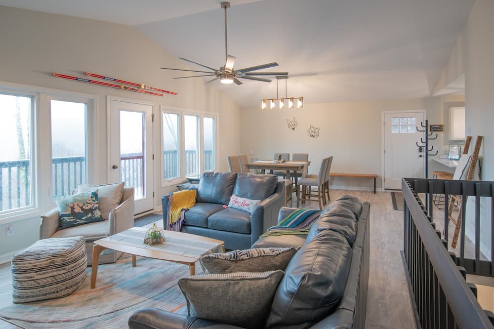 Photo of Bedroom in Beech Mountain
