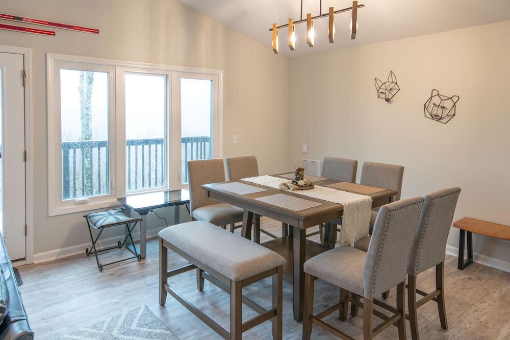 Photo of Bedroom in Beech Mountain