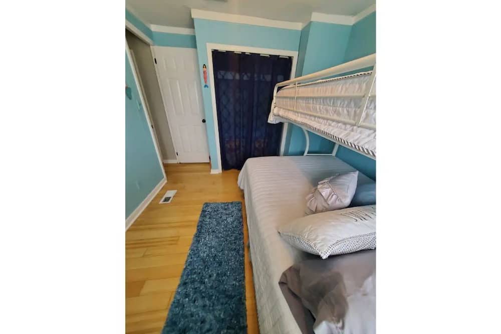 Photo of Bedroom in Wilmington Beach