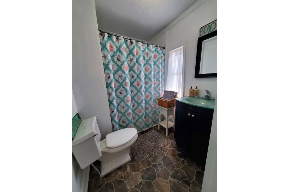 Photo of Bathroom in Wilmington Beach