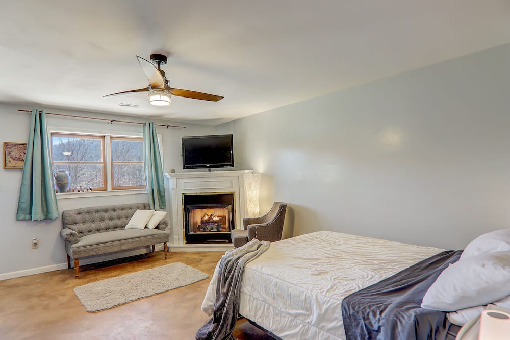 Photo of Bedroom in Arden