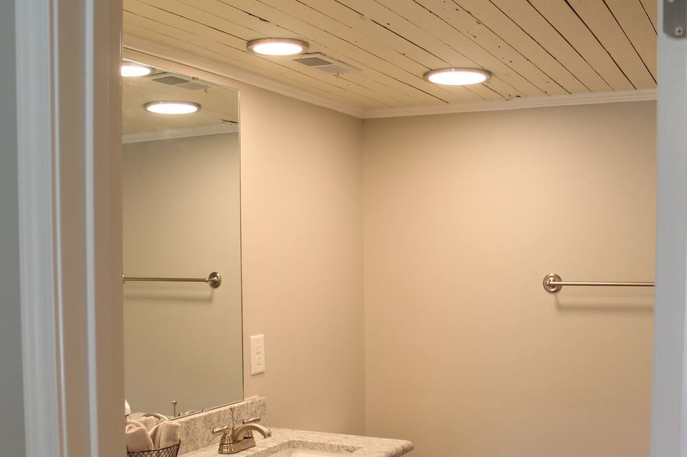 Photo of Bathroom in Albertson