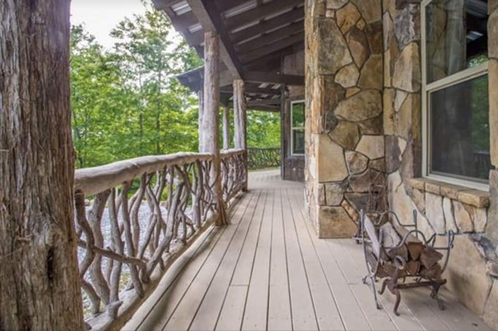 Photo of Patio Balcony in Rosman