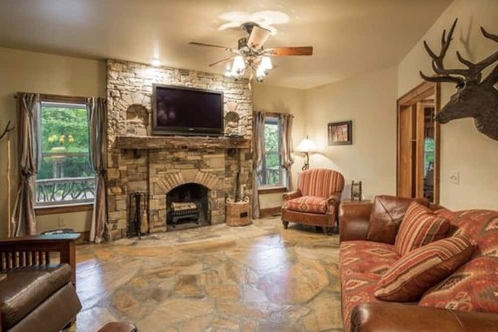 Photo of Livingroom in Rosman