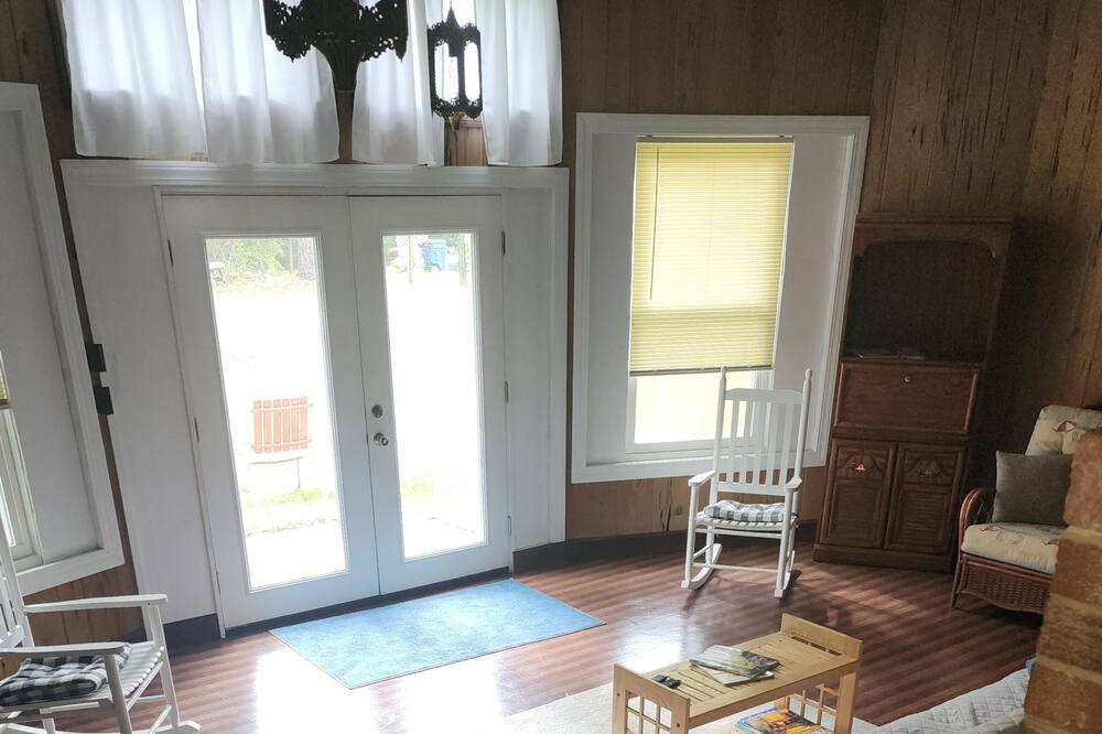 Photo of Livingroom in Plymouth