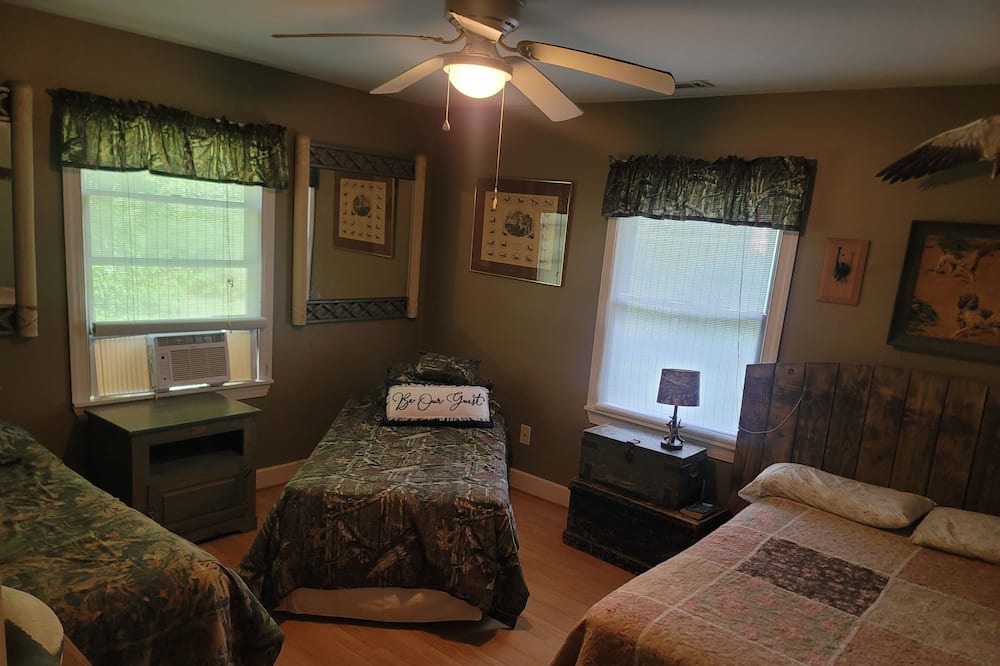 Photo of Bedroom in Beaufort