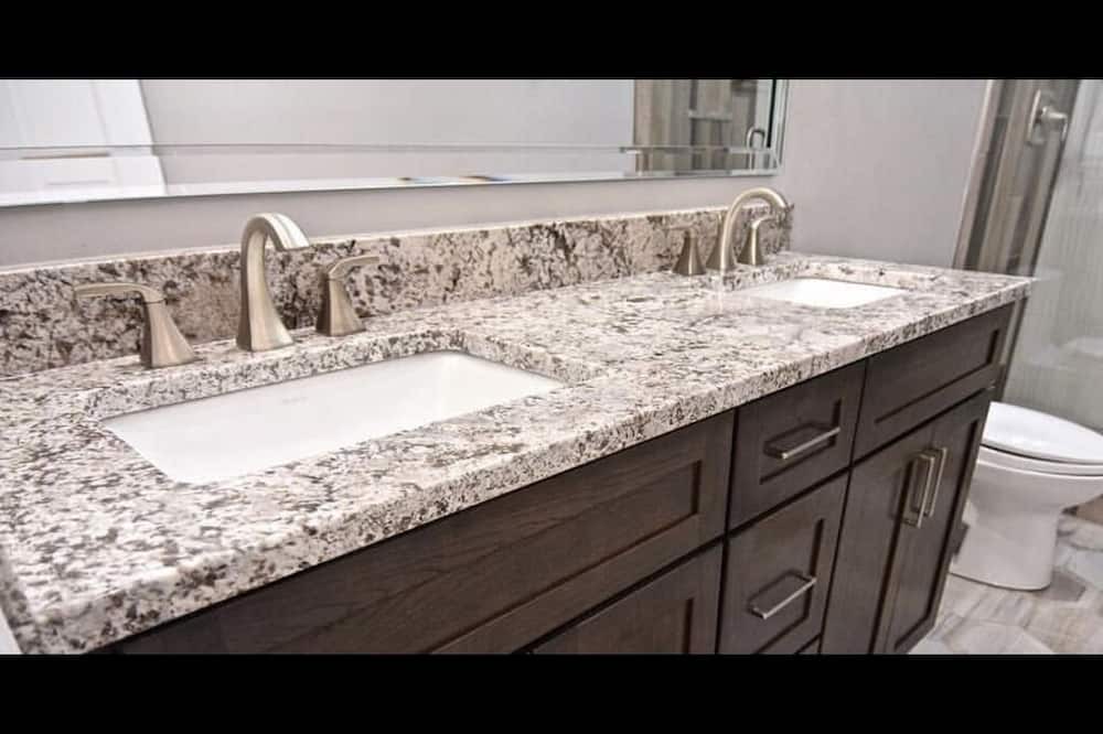 Photo of Bathroom in Lemon Springs