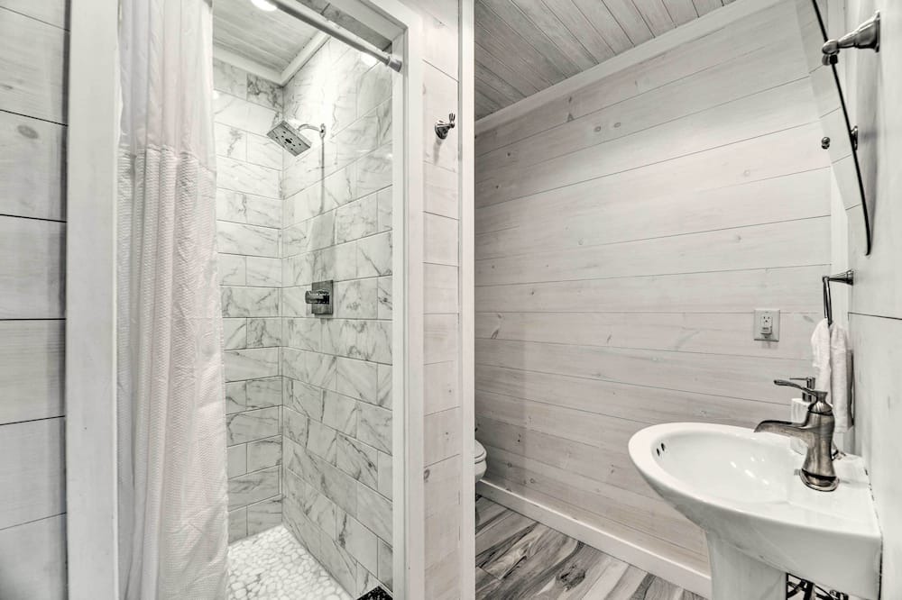 Photo of Bathroom in Columbia