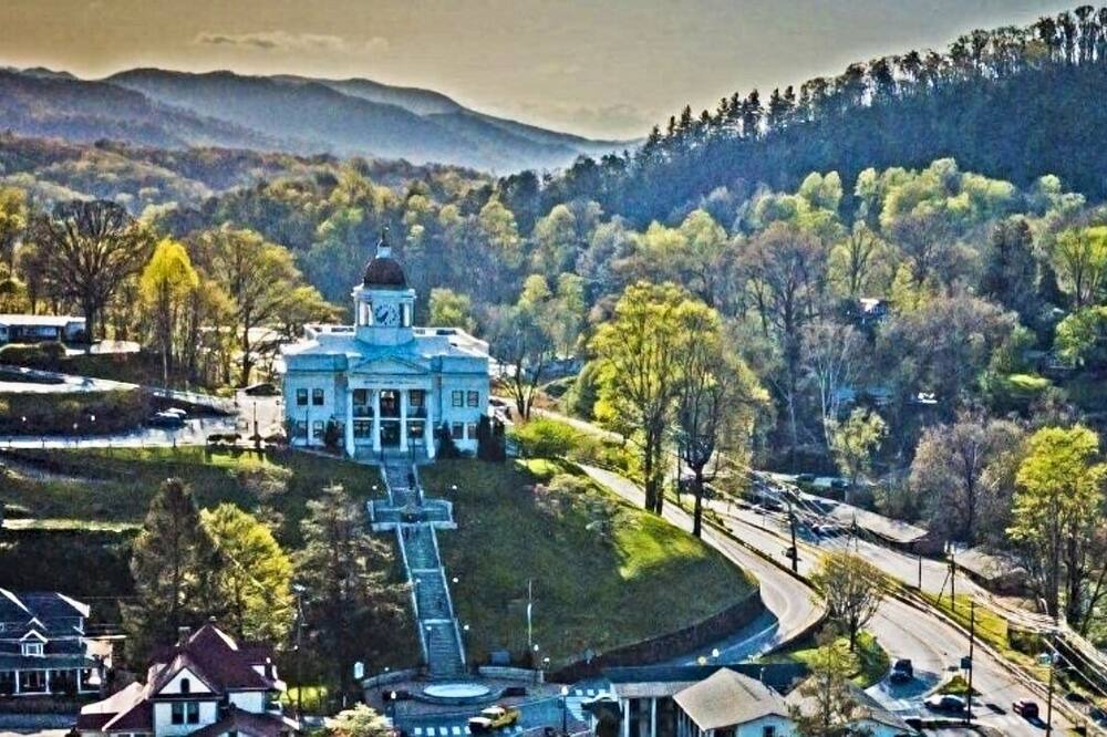 Photo of Outdoor in Qualla
