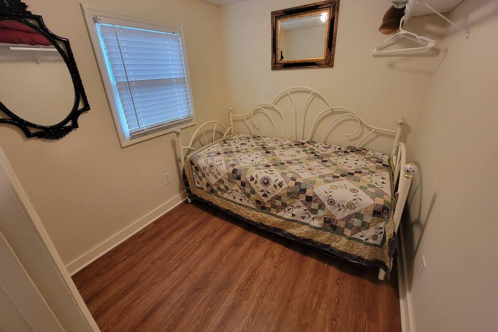 Photo of Bedroom in Qualla