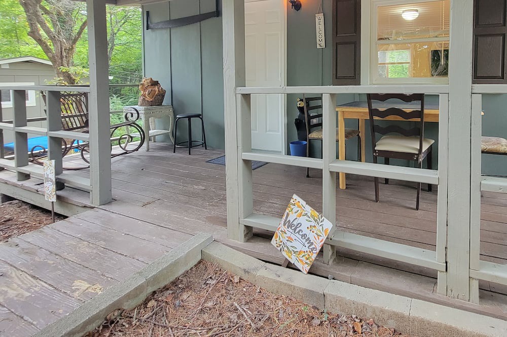 Photo of Patio Balcony in Qualla