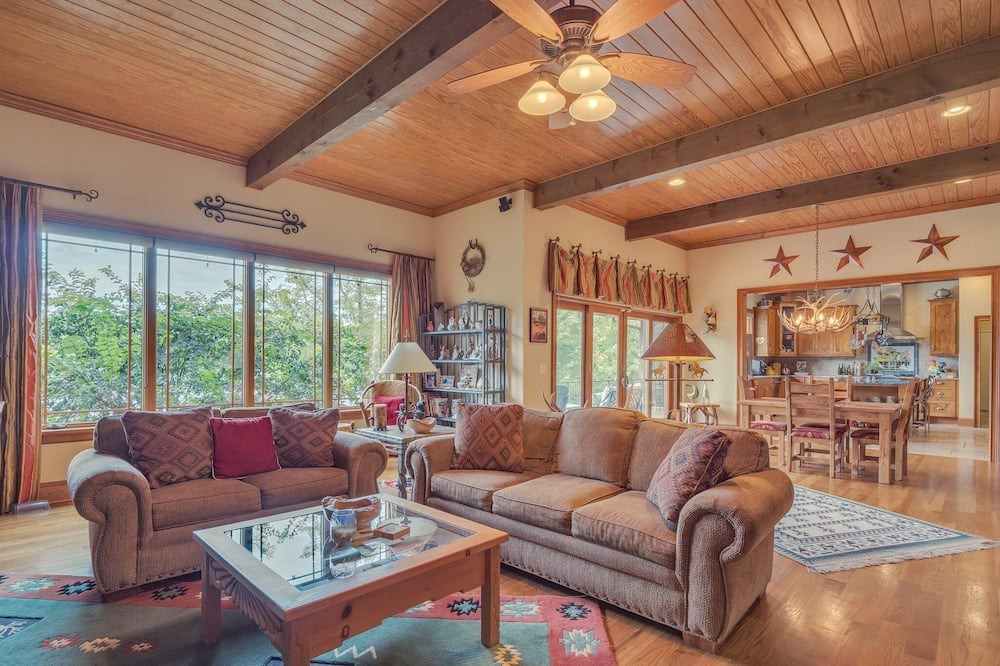 Photo of Bedroom in Steele Creek