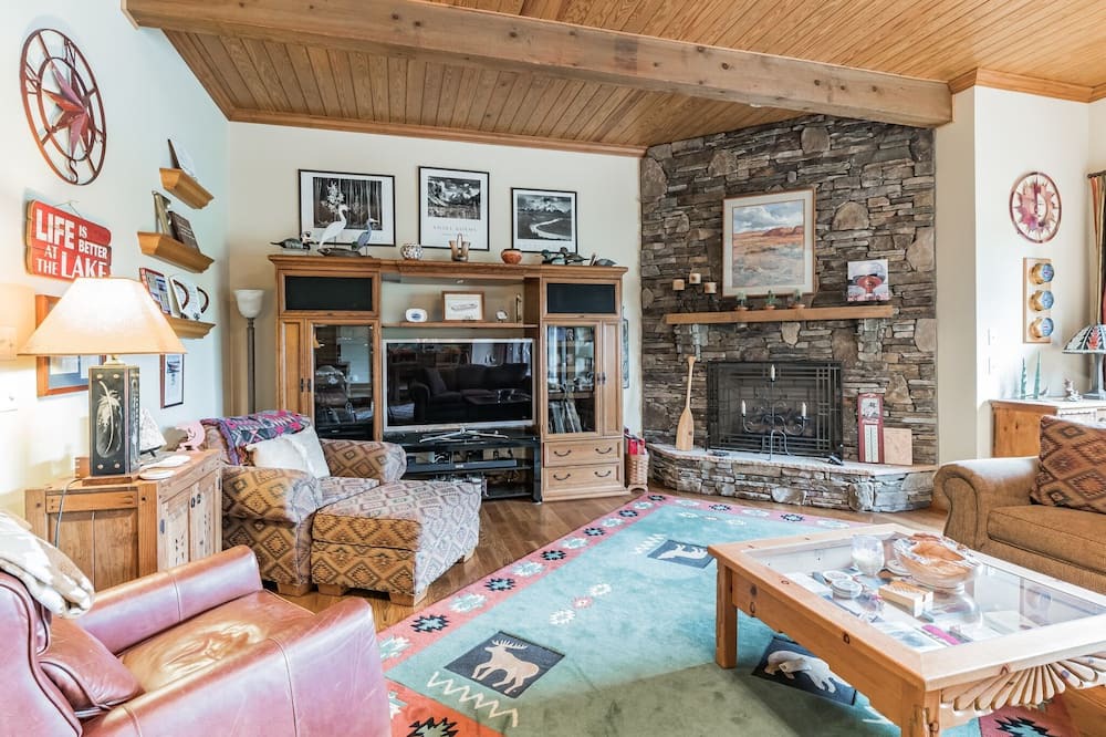 Photo of Bedroom in Steele Creek