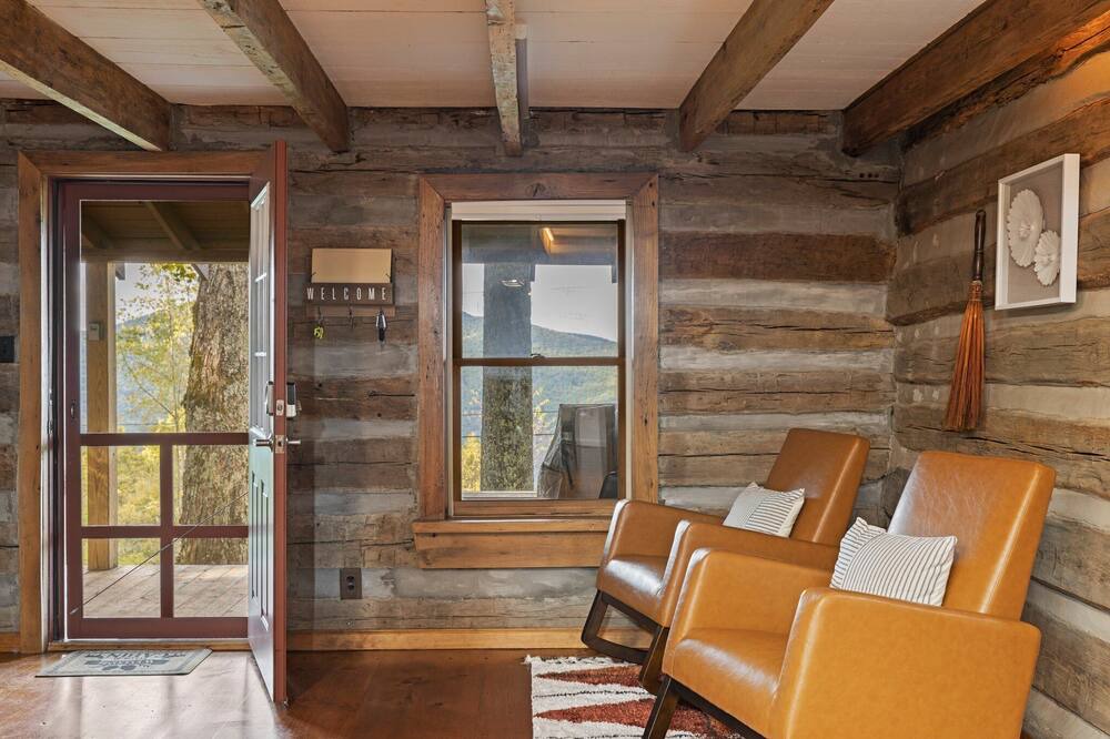 Photo of Livingroom in Wolf Laurel