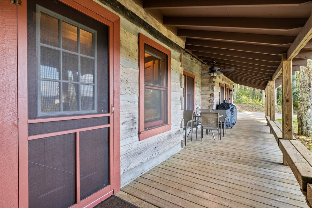 Photo of Patio Balcony in Wolf Laurel