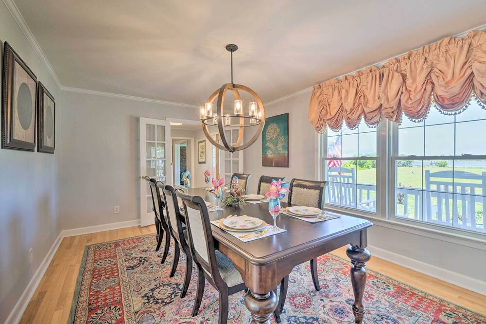 Photo of Bedroom in Myrtle Grove