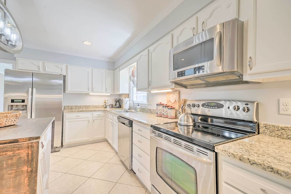 Photo of Kitchen in Myrtle Grove