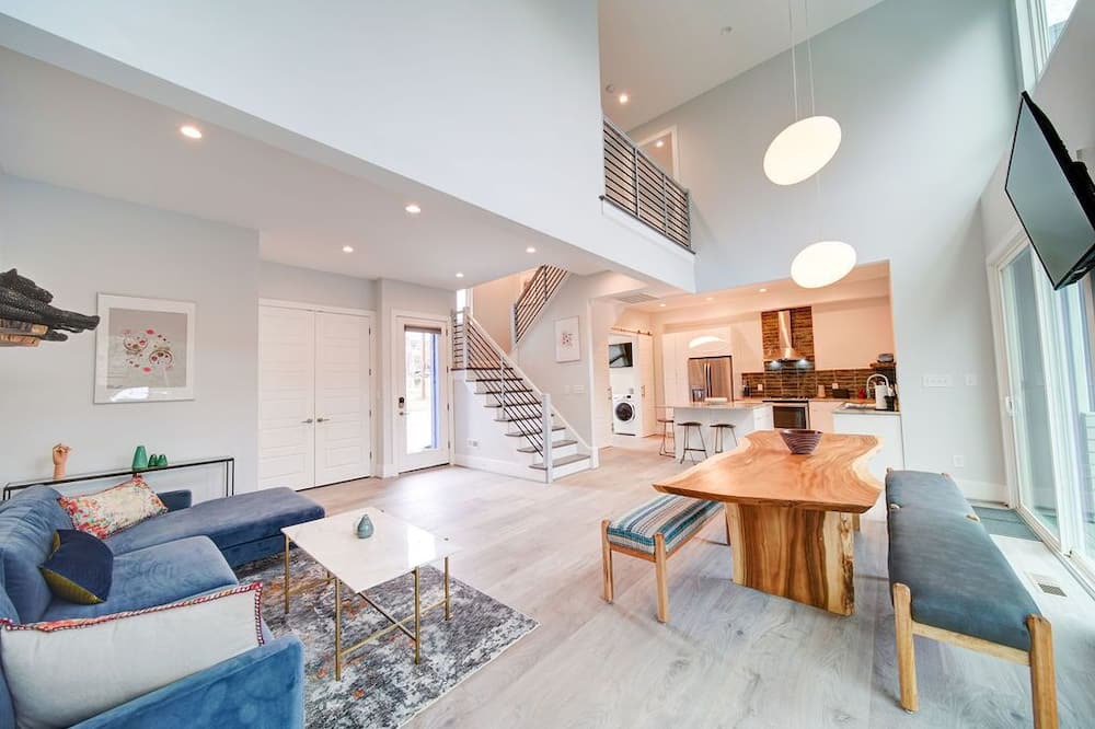 Photo of Livingroom in NoDa