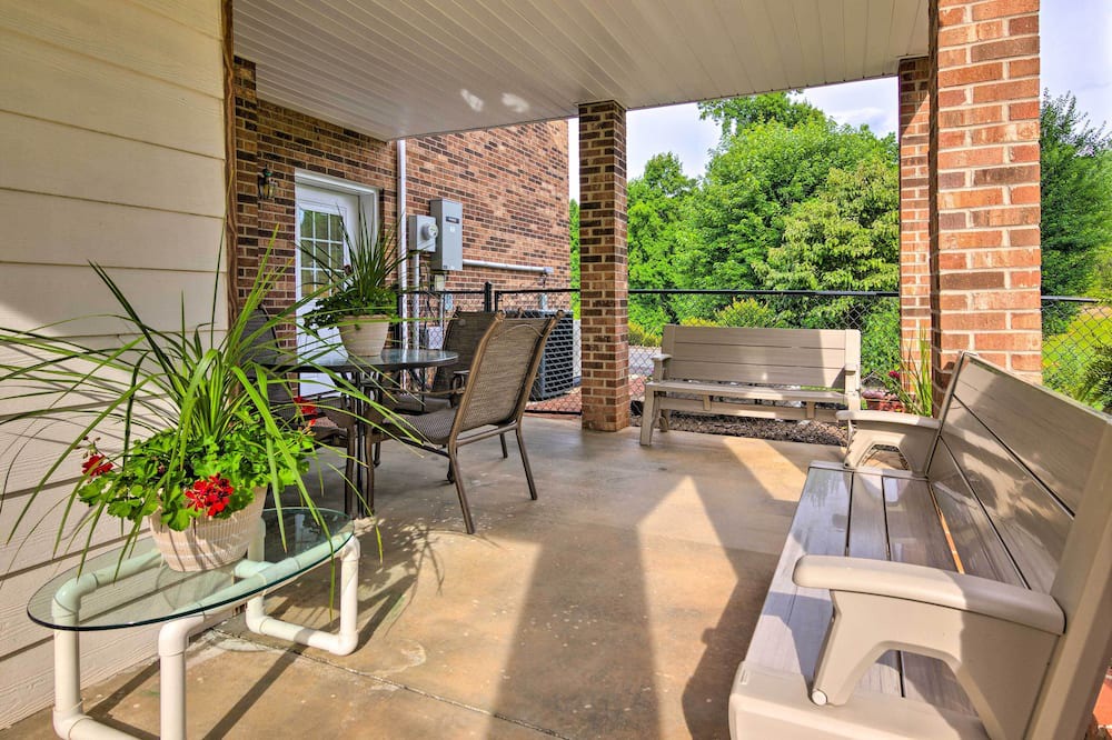Photo of Patio Balcony in Lenoir