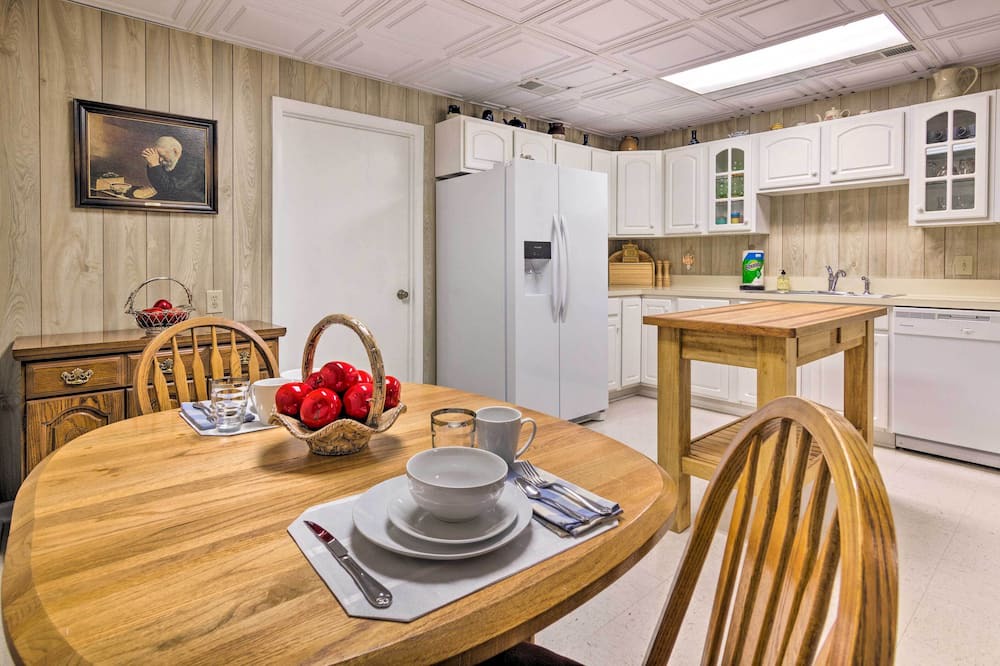Photo of Kitchen in Lenoir