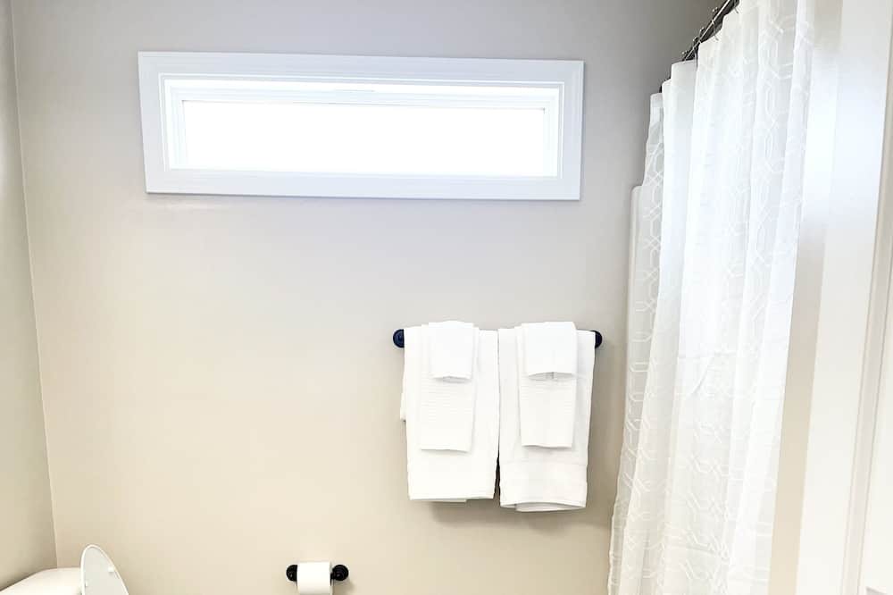 Photo of Bathroom in Cape Fear