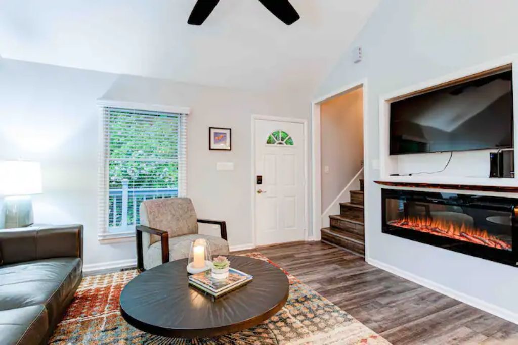 Photo of Livingroom in Fairview