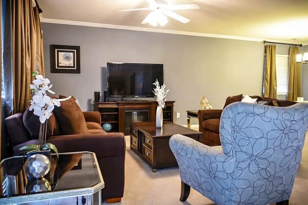 Photo of Livingroom in Gibsonville