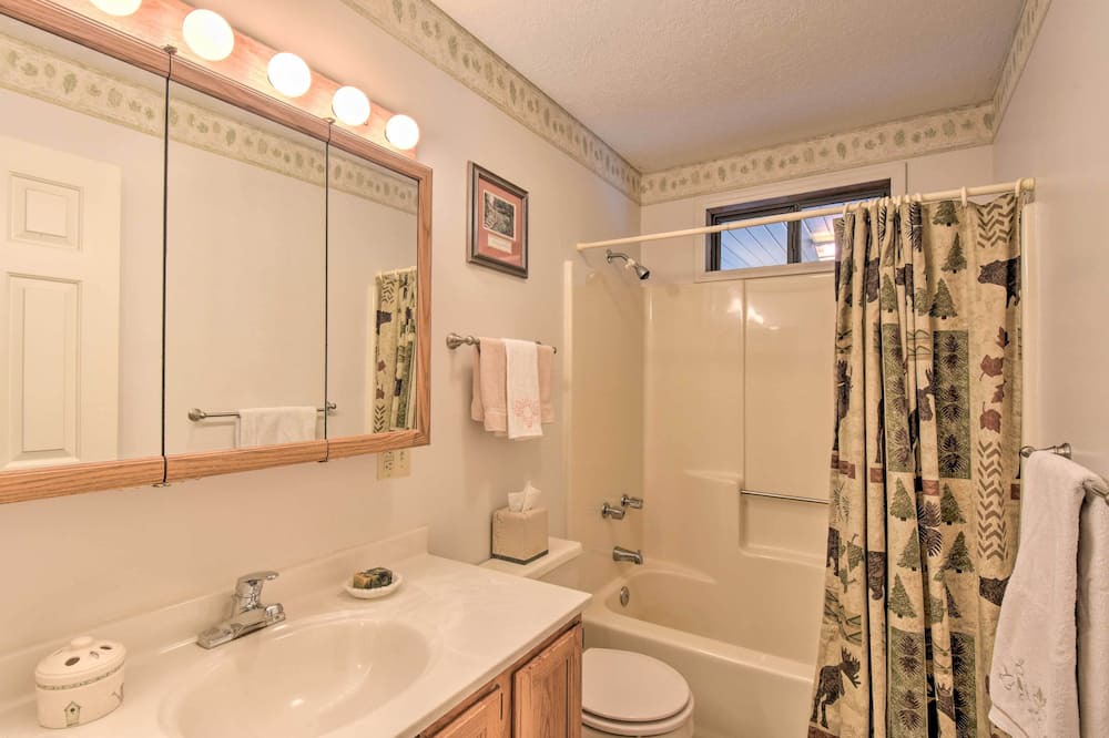 Photo of Bathroom in Upper Peachtree