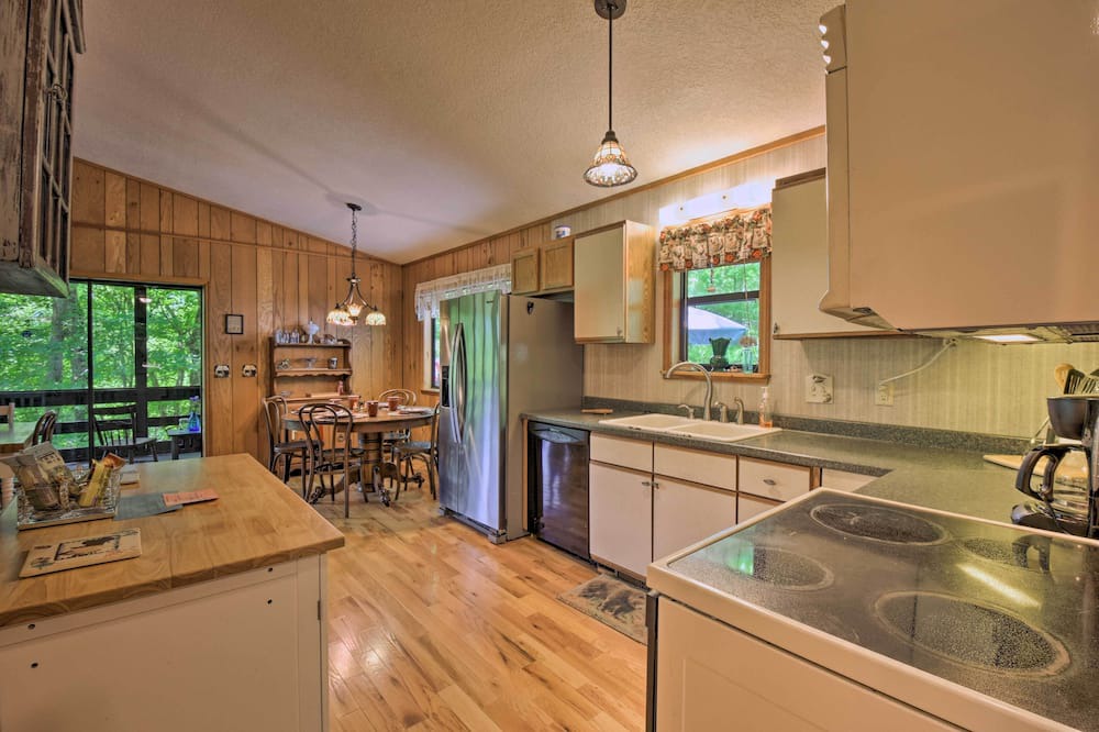 Photo of Kitchen in Upper Peachtree