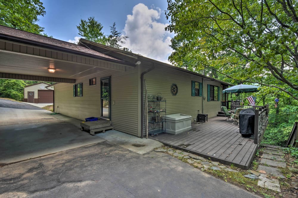 Photo of Outdoor in Upper Peachtree