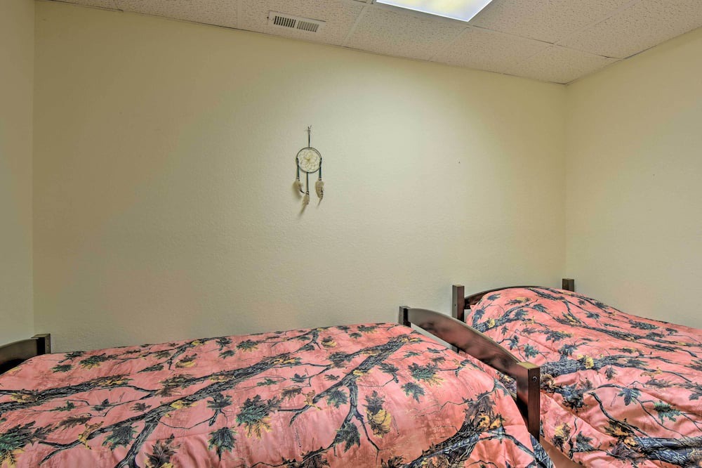 Photo of Bedroom in Upper Peachtree