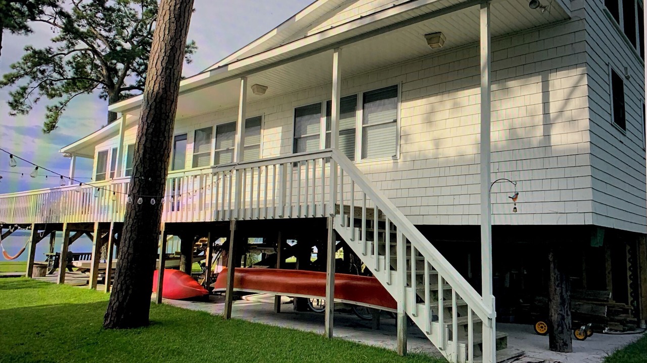 Photo of Outdoor in River Road