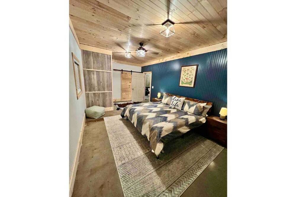 Photo of Bedroom in Indian Rock Springs