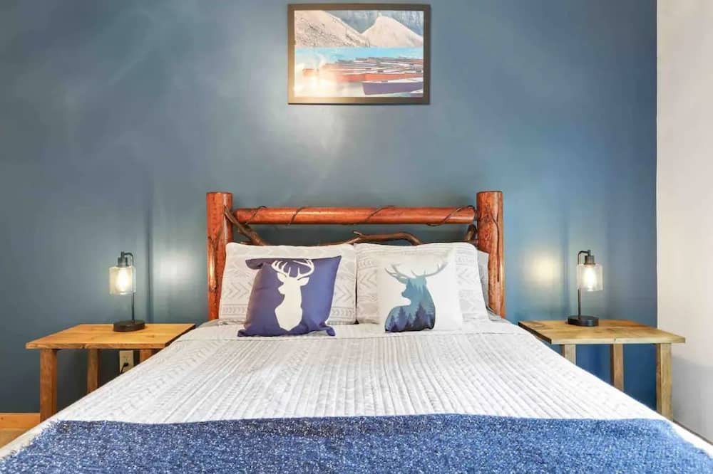 Photo of Bedroom in Indian Rock Springs