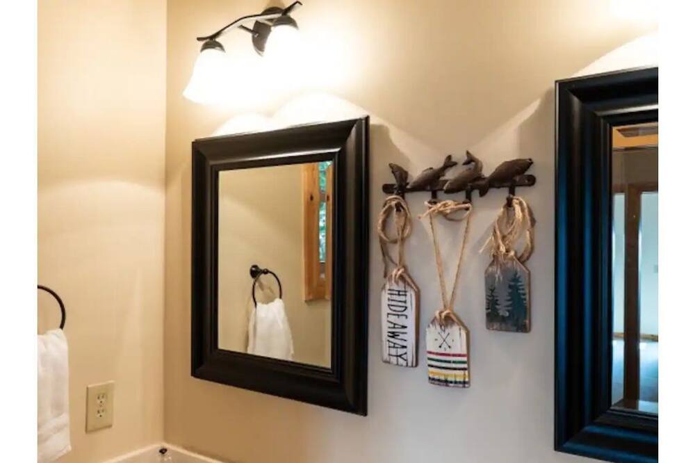Photo of Bedroom in Indian Rock Springs
