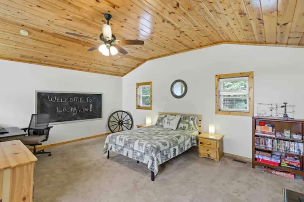 Photo of Bedroom in Indian Rock Springs