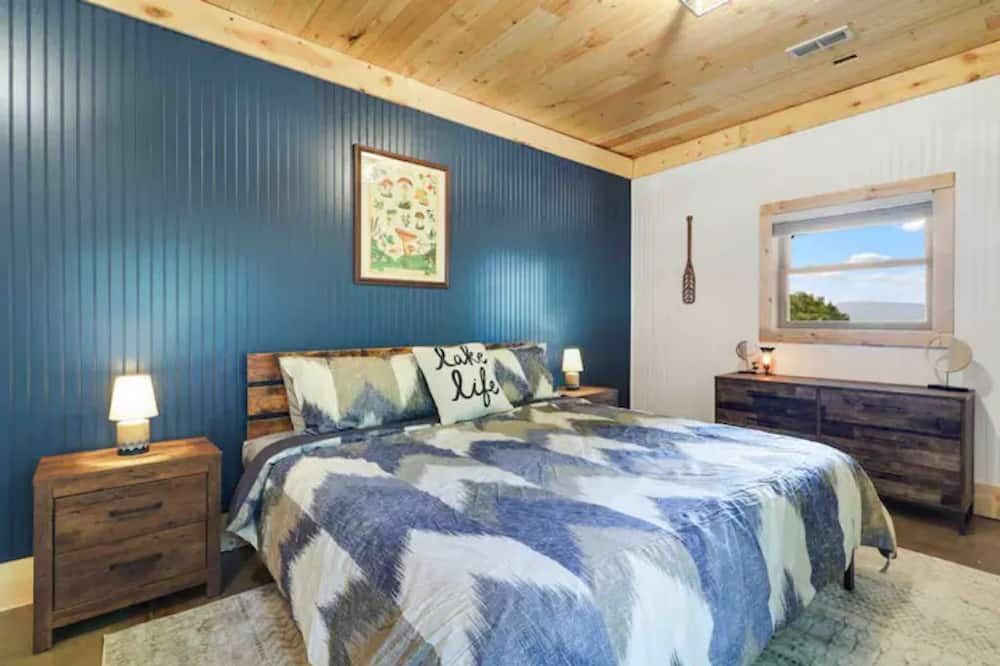 Photo of Bedroom in Indian Rock Springs