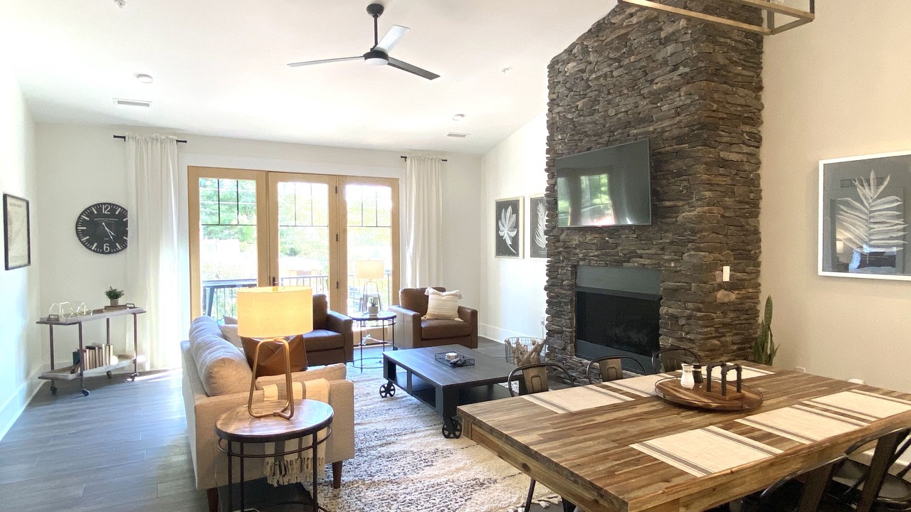 Photo of Livingroom in Blowing Rock