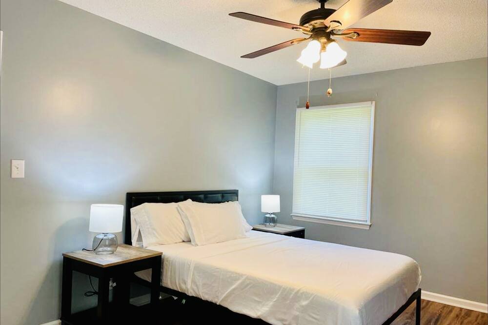 Photo of Bedroom in Liberty