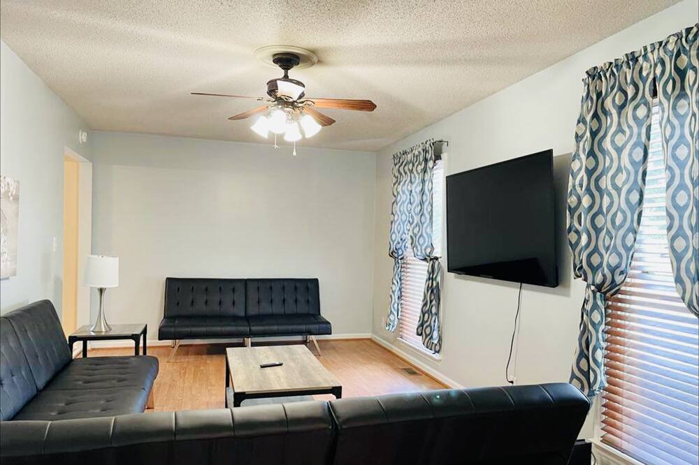 Photo of Bedroom in Liberty