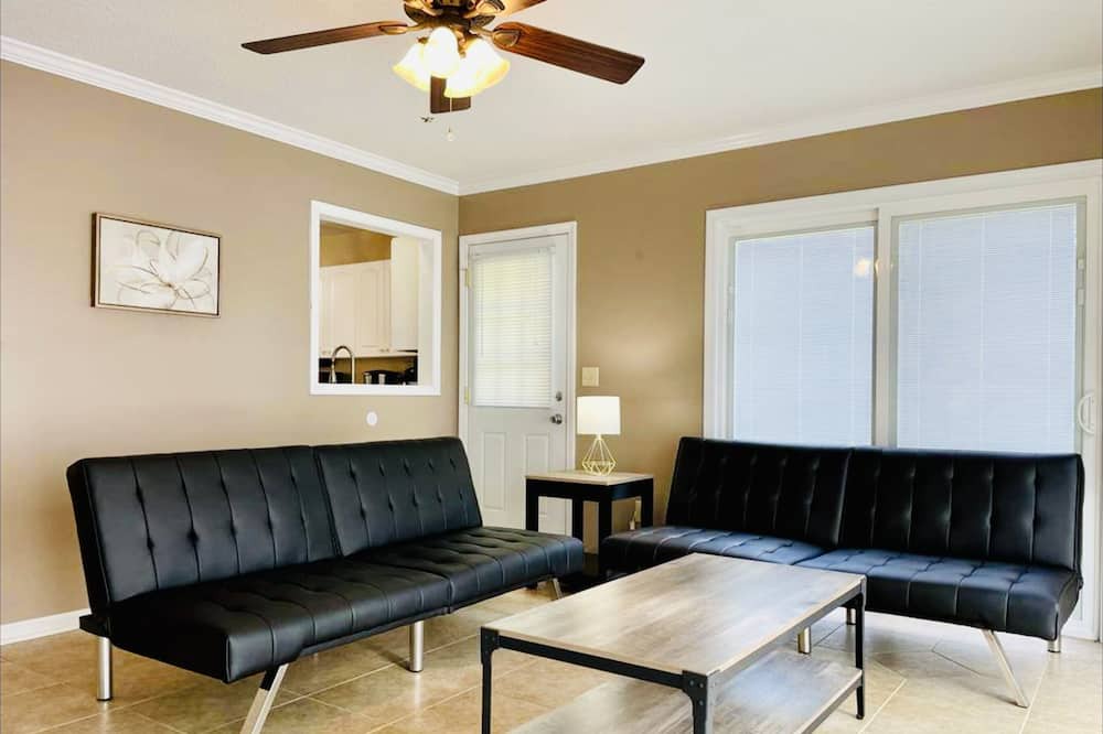 Photo of Livingroom in Liberty
