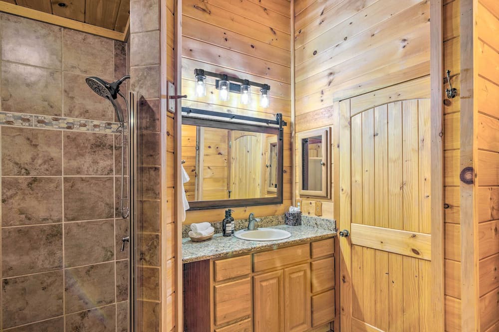 Photo of Bathroom in Vein Mountain
