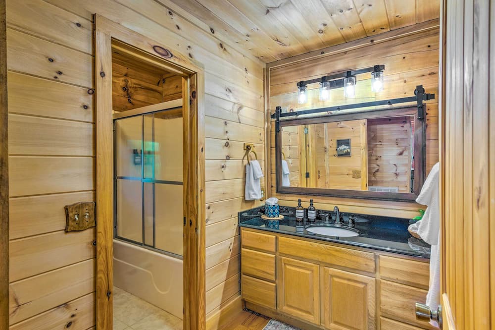 Photo of Bathroom in Vein Mountain