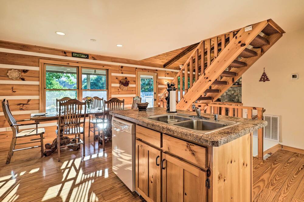 Photo of Kitchen in West Jefferson