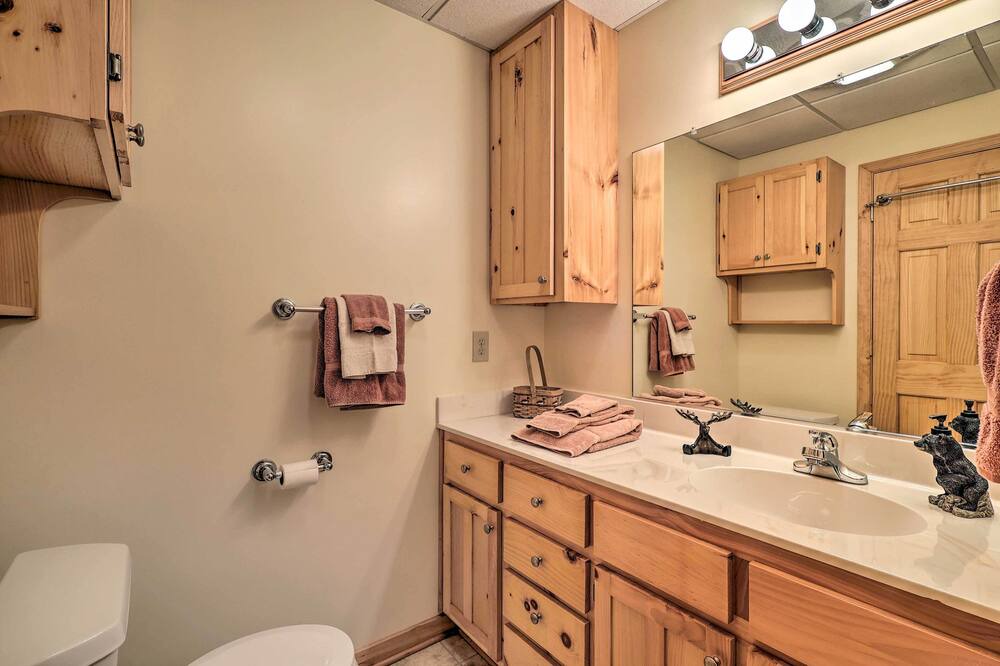 Photo of Bathroom in West Jefferson