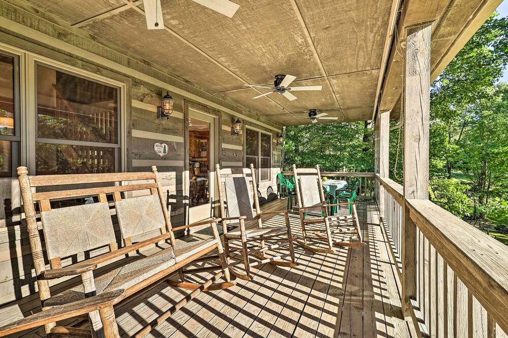 Photo of Patio Balcony in West Jefferson