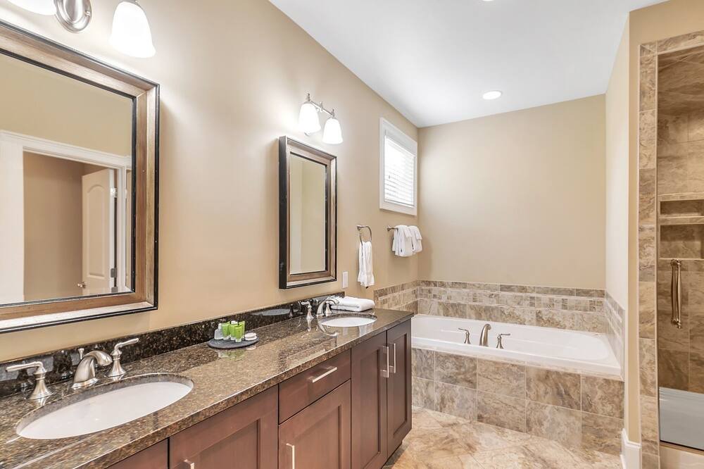 Photo of Bathroom in Carthage