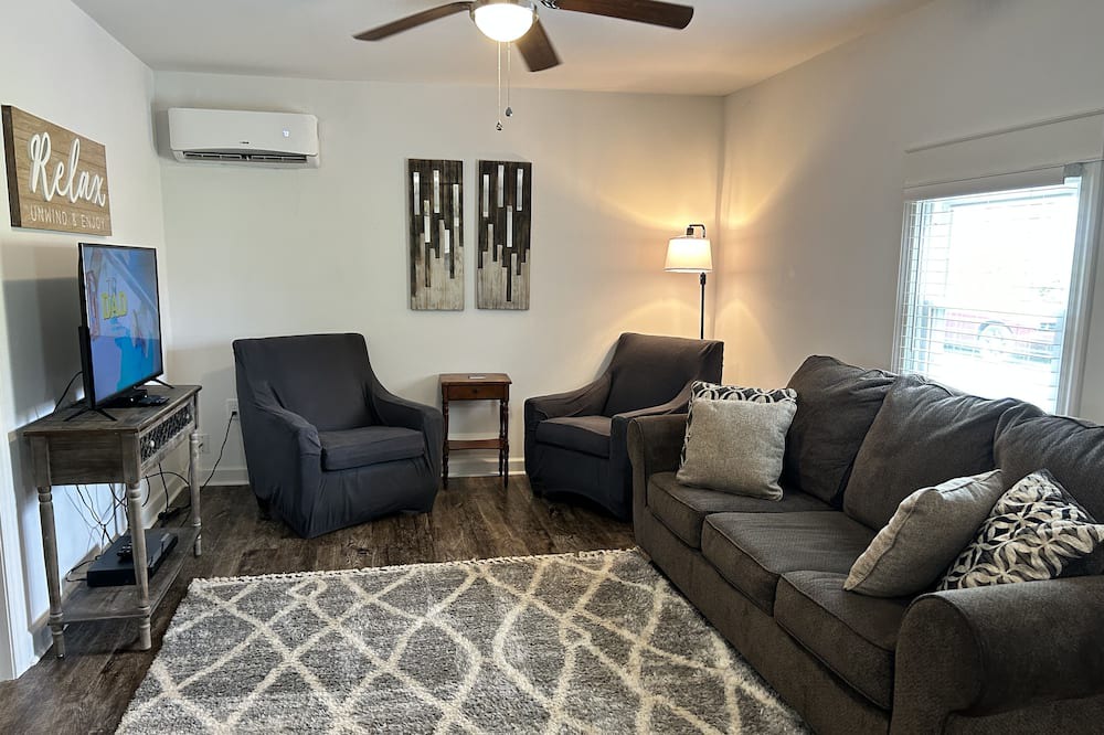 Photo of Livingroom in Reidsville